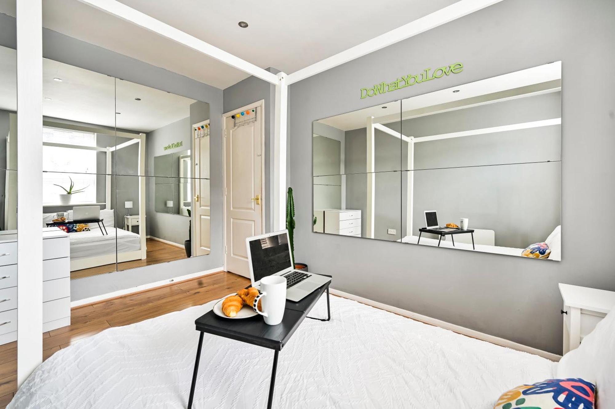 Cosy 1-Bed E15, Sleeps 4, 1 Min From Tube Station Near O2 Arena Apartment London Ngoại thất bức ảnh